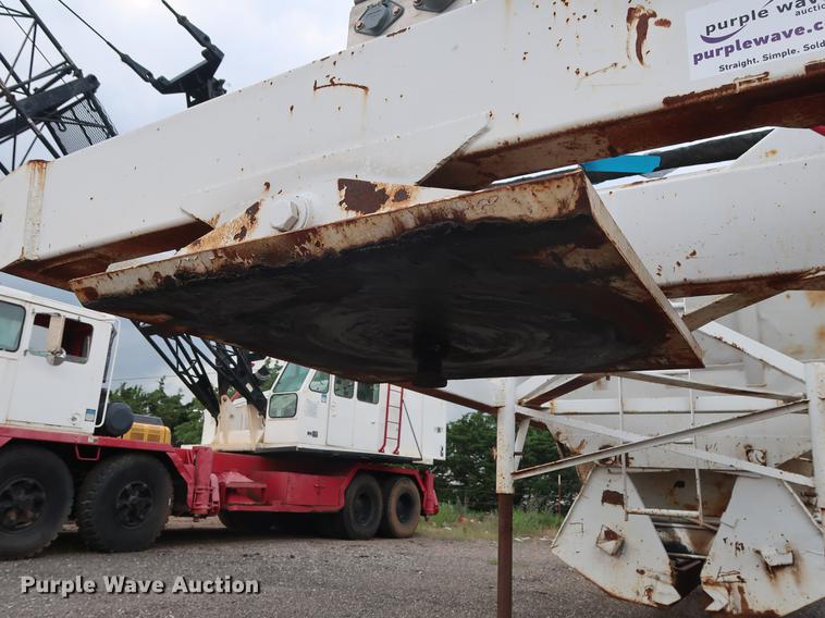 image for item DG4010 1988 CMC bottom dump trailer