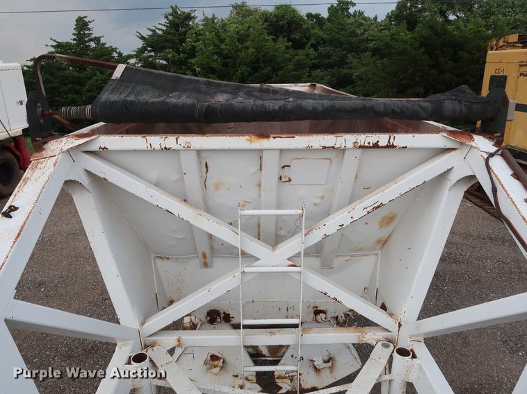 image for item DG4010 1988 CMC bottom dump trailer