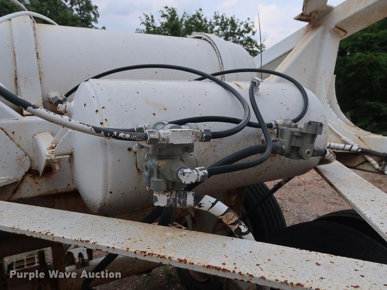 image for item DG4011 1988 CMC bottom dump trailer