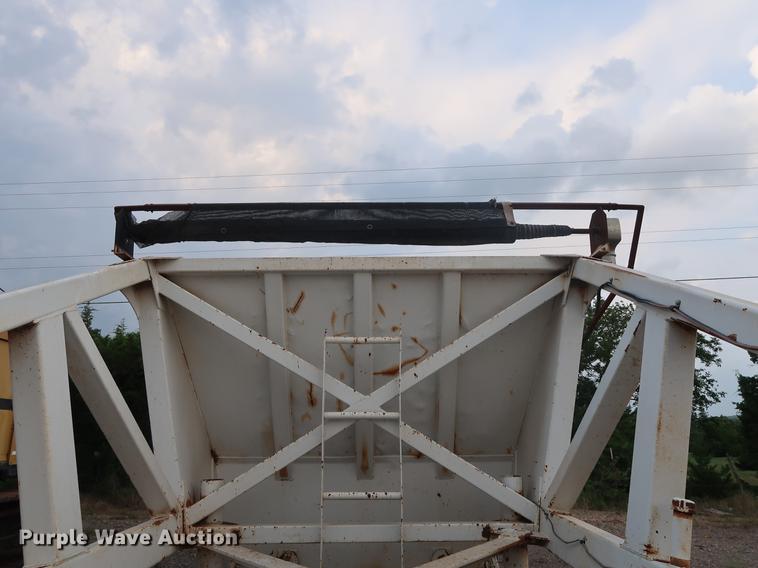 image for item DG4011 1988 CMC bottom dump trailer