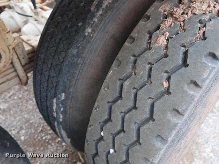 image for item DG4011 1988 CMC bottom dump trailer