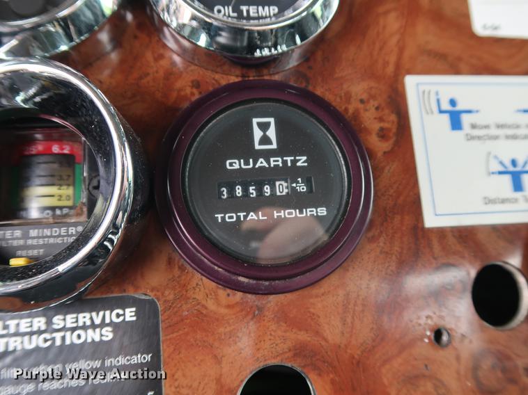 image for item DG4029 2001 Peterbilt 379 winch truck