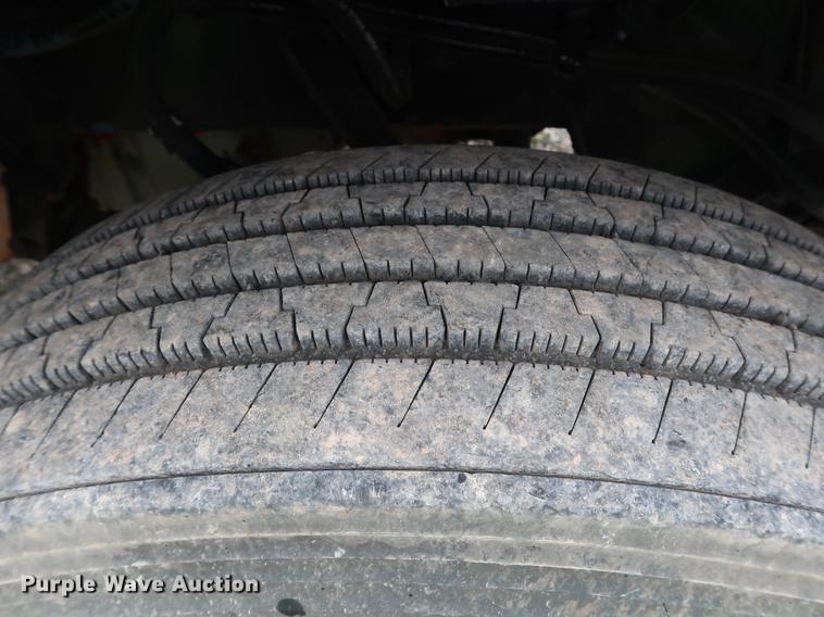 image for item DG4029 2001 Peterbilt 379 winch truck