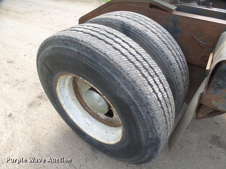 image for item DX9183 Capacity TJ4134D yard truck