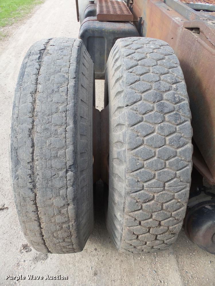 image for item DX9183 Capacity TJ4134D yard truck