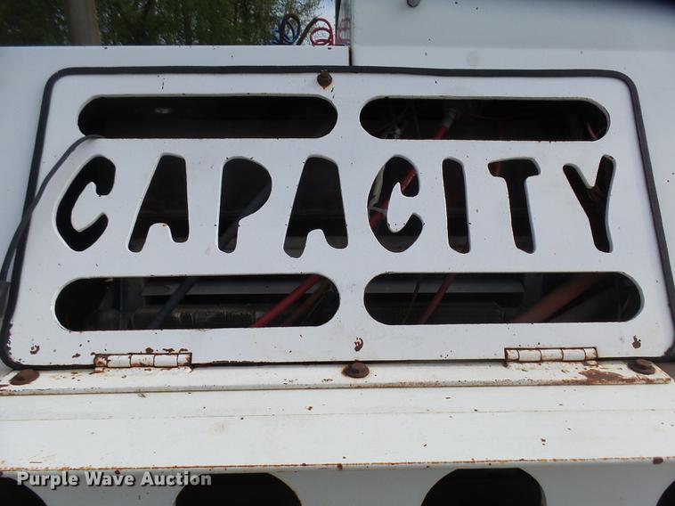 image for item DX9183 Capacity TJ4134D yard truck