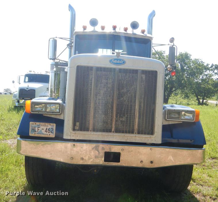 image for item ED9251 1995 Peterbilt 379 semi truck