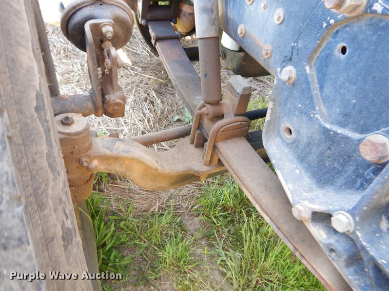 image for item ED9251 1995 Peterbilt 379 semi truck