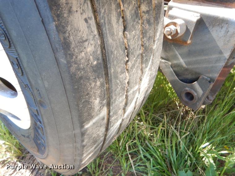 image for item ED9251 1995 Peterbilt 379 semi truck