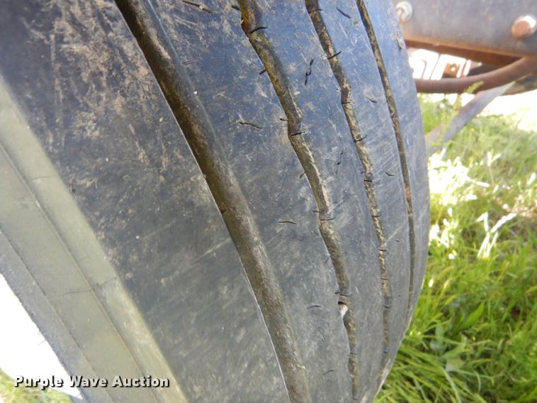 image for item ED9251 1995 Peterbilt 379 semi truck