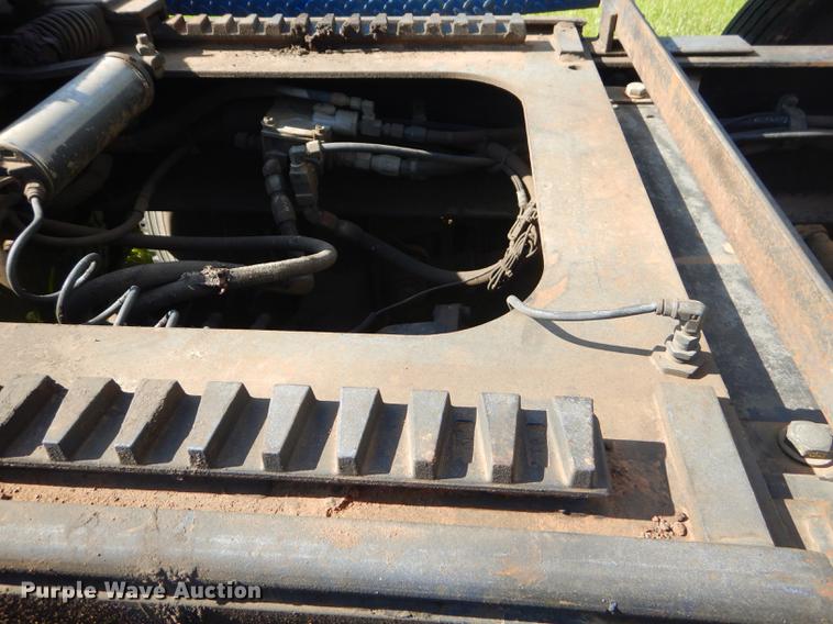 image for item ED9251 1995 Peterbilt 379 semi truck