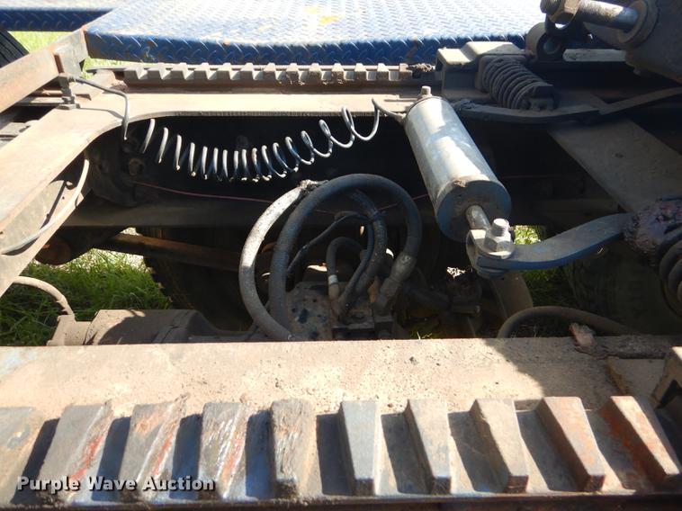 image for item ED9251 1995 Peterbilt 379 semi truck