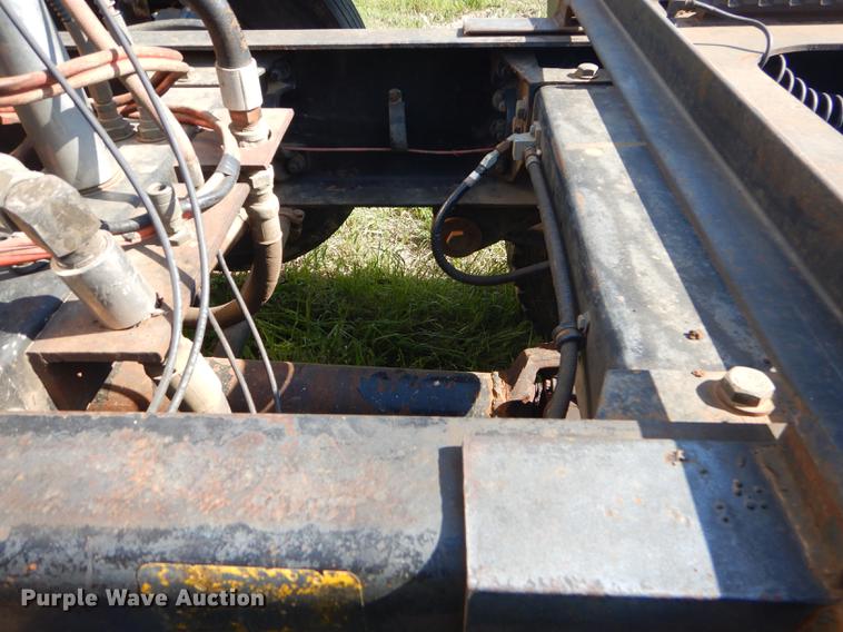 image for item ED9251 1995 Peterbilt 379 semi truck