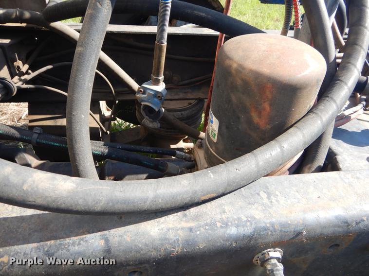 image for item ED9251 1995 Peterbilt 379 semi truck