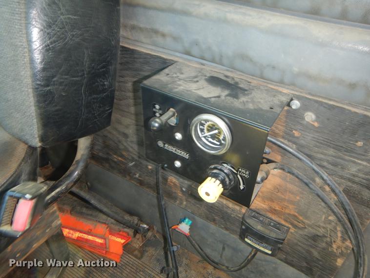 image for item ED9251 1995 Peterbilt 379 semi truck