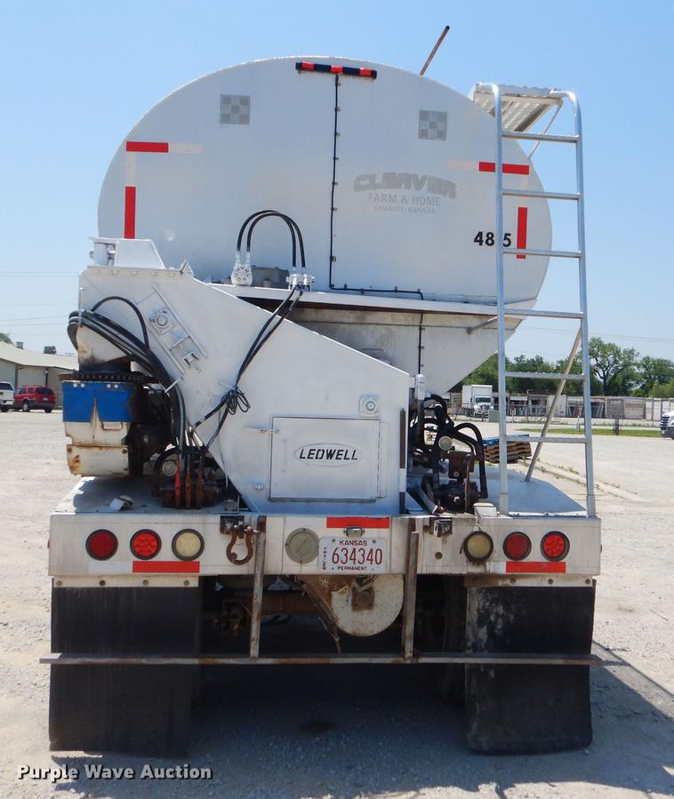 image for item ED9282 1998 Ledwell feed delivery trailer