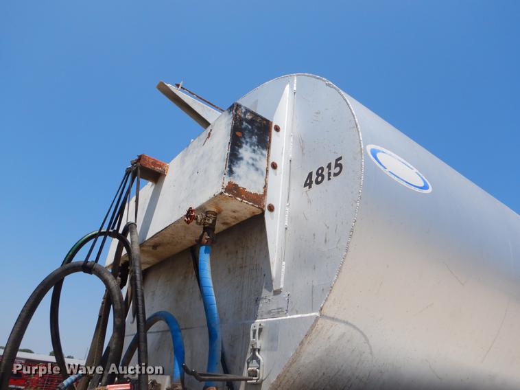 image for item ED9282 1998 Ledwell feed delivery trailer