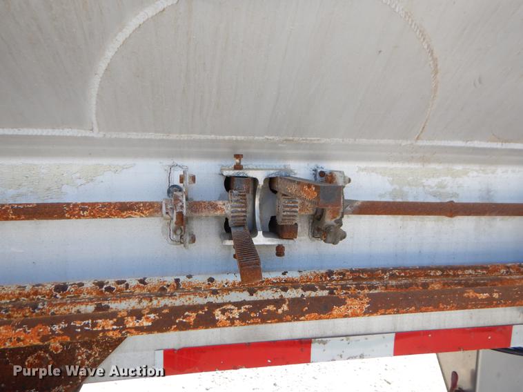 image for item ED9282 1998 Ledwell feed delivery trailer