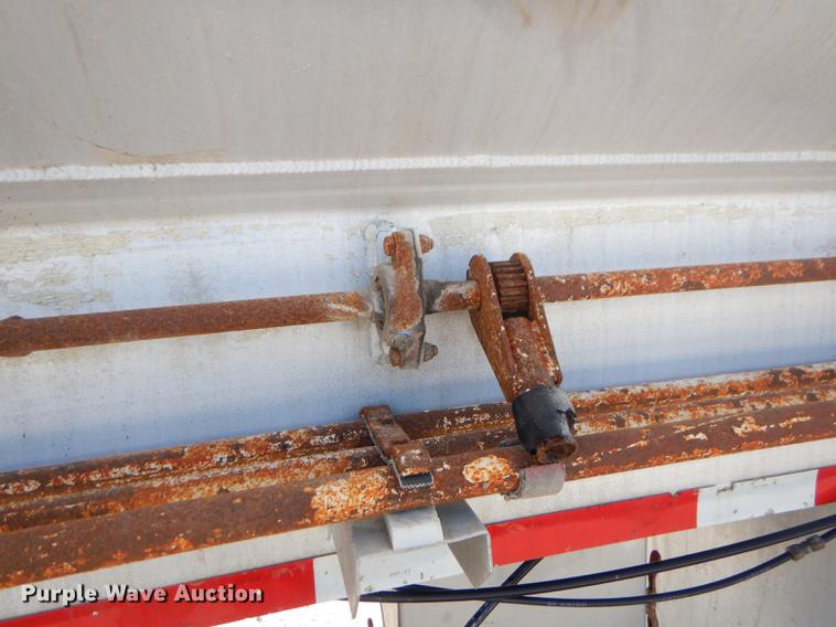 image for item ED9282 1998 Ledwell feed delivery trailer