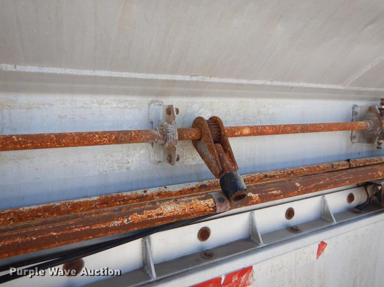 image for item ED9282 1998 Ledwell feed delivery trailer