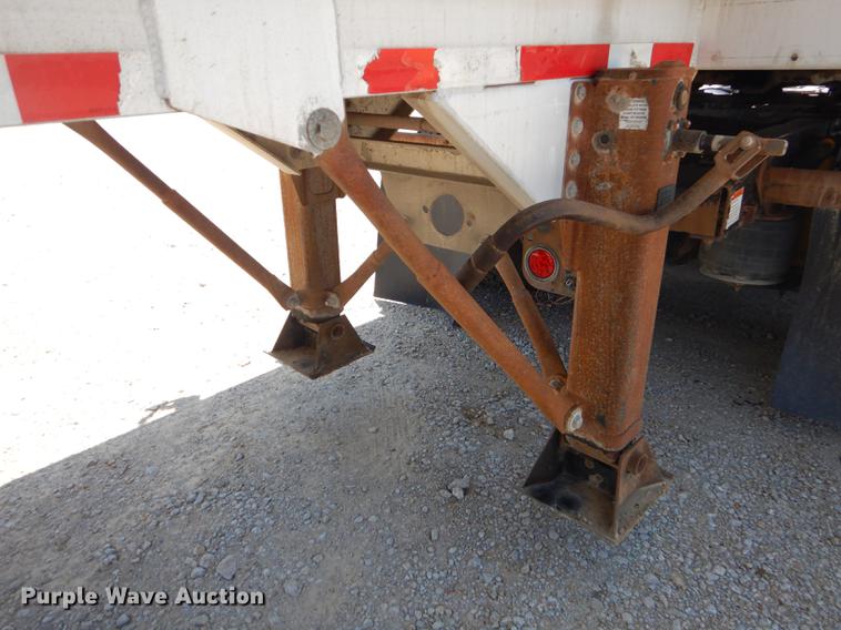 image for item ED9282 1998 Ledwell feed delivery trailer