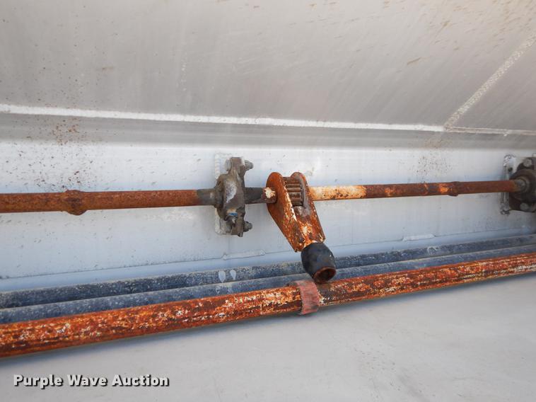 image for item ED9282 1998 Ledwell feed delivery trailer