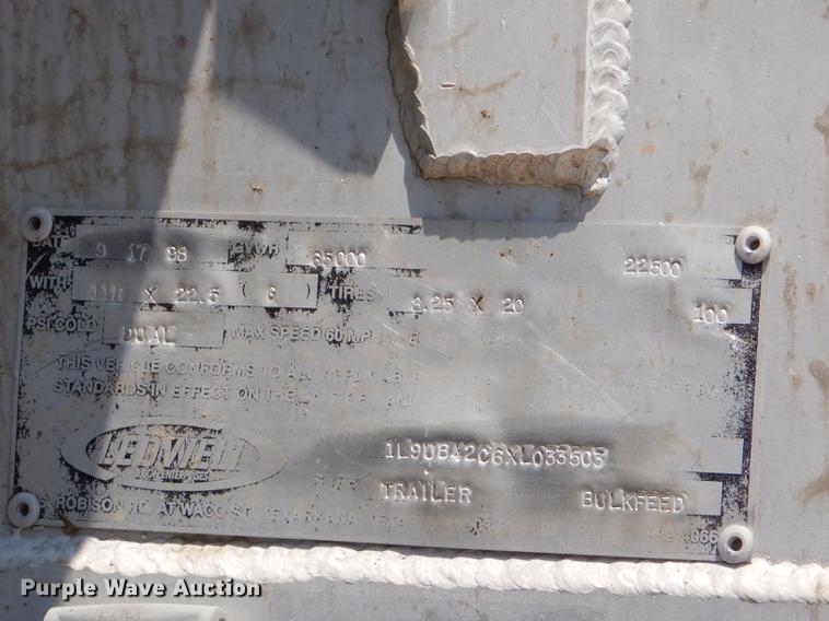 image for item ED9282 1998 Ledwell feed delivery trailer