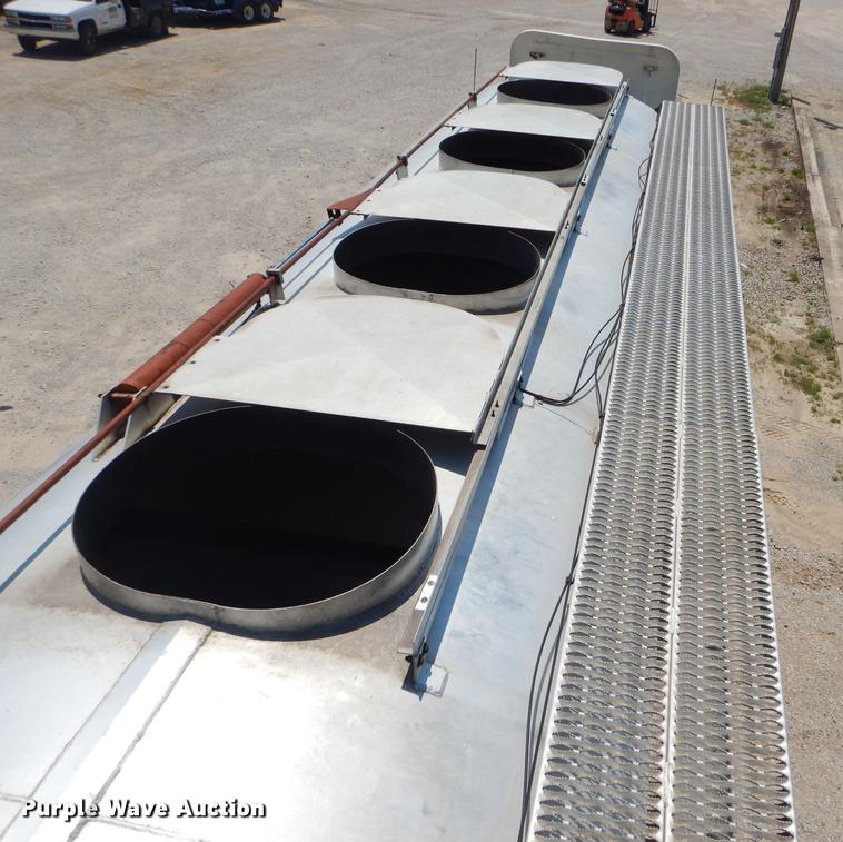 image for item ED9282 1998 Ledwell feed delivery trailer