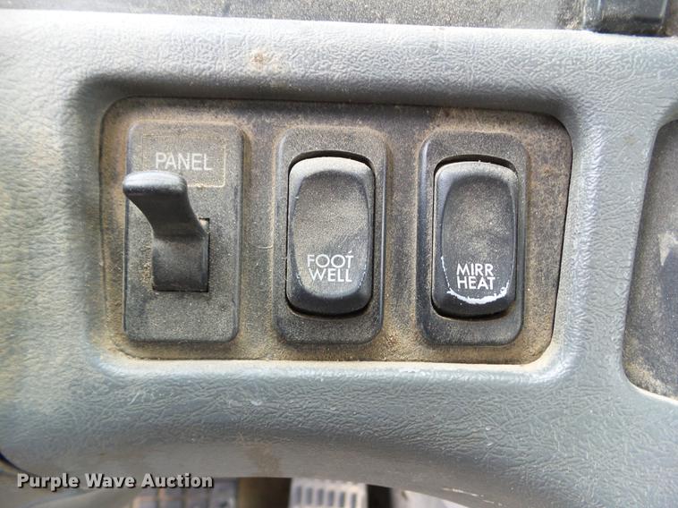 image for item EM9185 2008 Freightliner Columbia semi truck