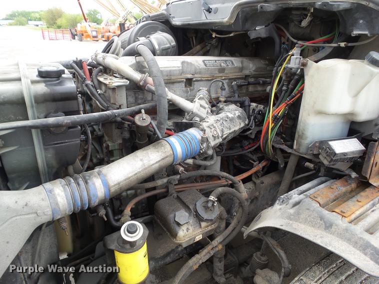 image for item EM9185 2008 Freightliner Columbia semi truck