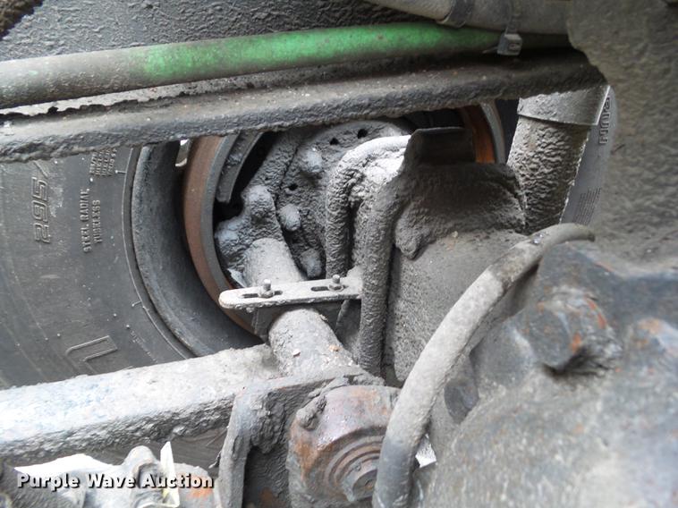 image for item EM9185 2008 Freightliner Columbia semi truck