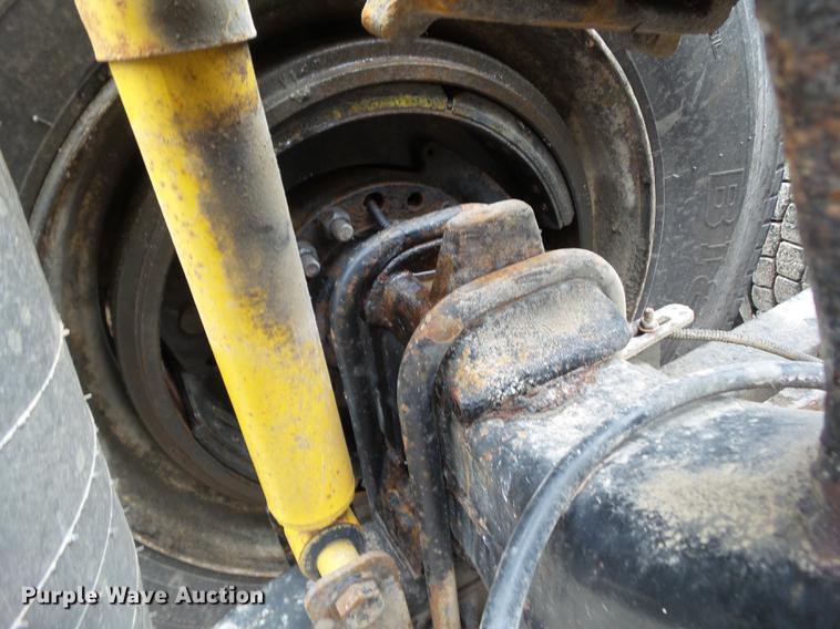 image for item EM9185 2008 Freightliner Columbia semi truck