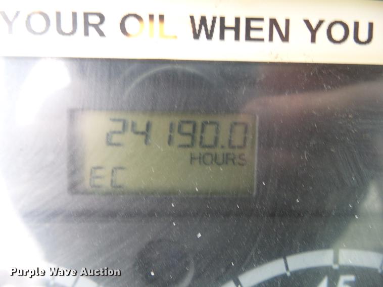 image for item EM9186 2008 Freightliner Columbia semi truck