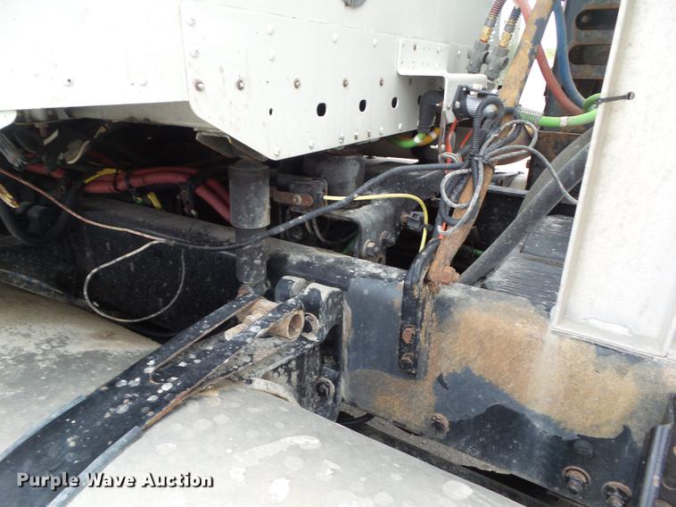 image for item EM9186 2008 Freightliner Columbia semi truck