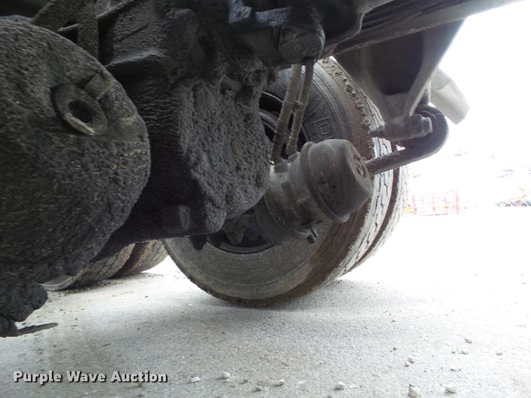 image for item EM9186 2008 Freightliner Columbia semi truck