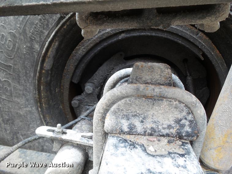 image for item EM9186 2008 Freightliner Columbia semi truck