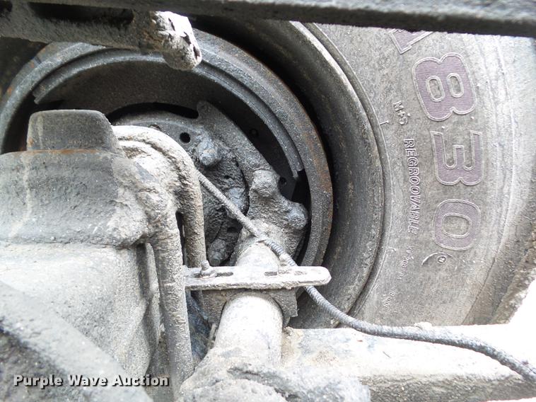 image for item EM9186 2008 Freightliner Columbia semi truck