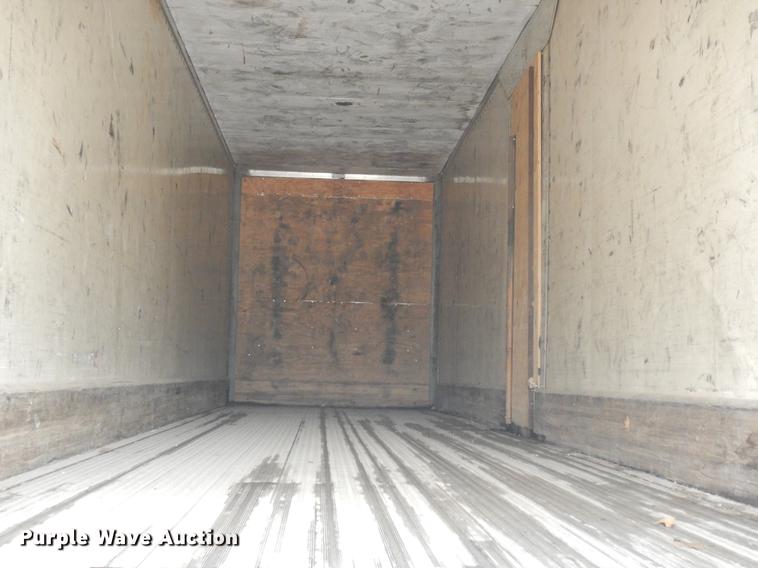 image for item FC9504 1985 Trailmobile 011S-3YAL dry van trailer