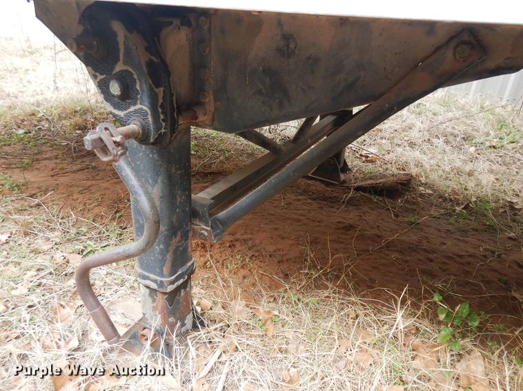 image for item FC9504 1985 Trailmobile 011S-3YAL dry van trailer