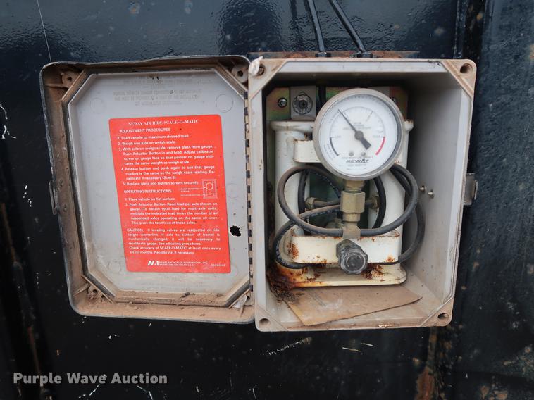 image for item FE9651 1998 Galbreath AC2-OR-470 roll-off double container trailer