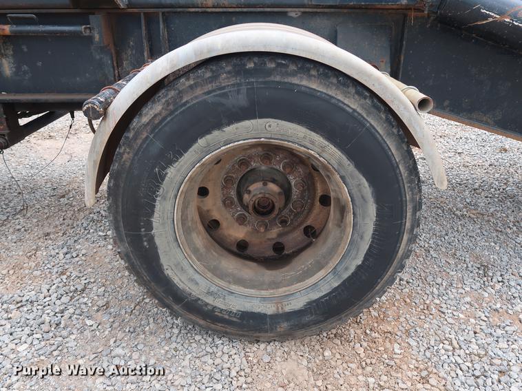 image for item FE9651 1998 Galbreath AC2-OR-470 roll-off double container trailer