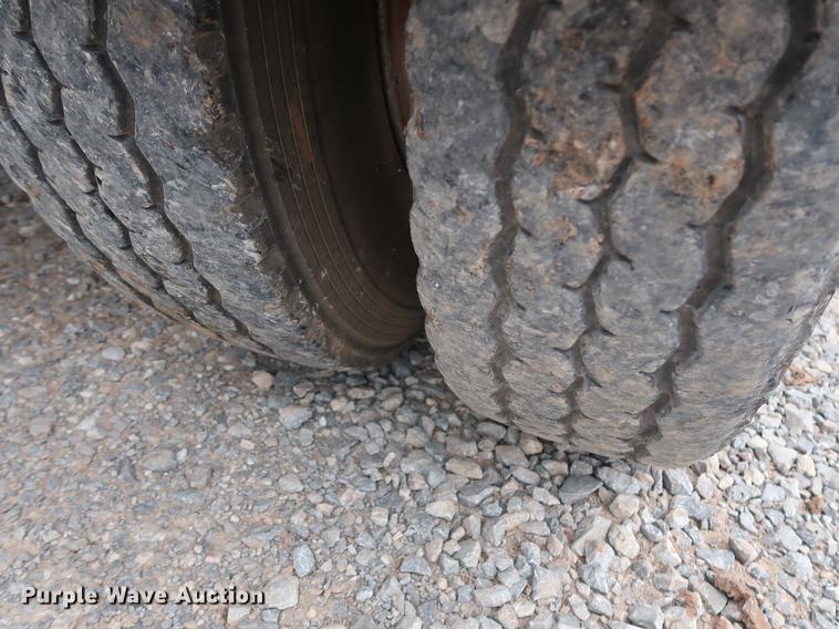 image for item FE9651 1998 Galbreath AC2-OR-470 roll-off double container trailer