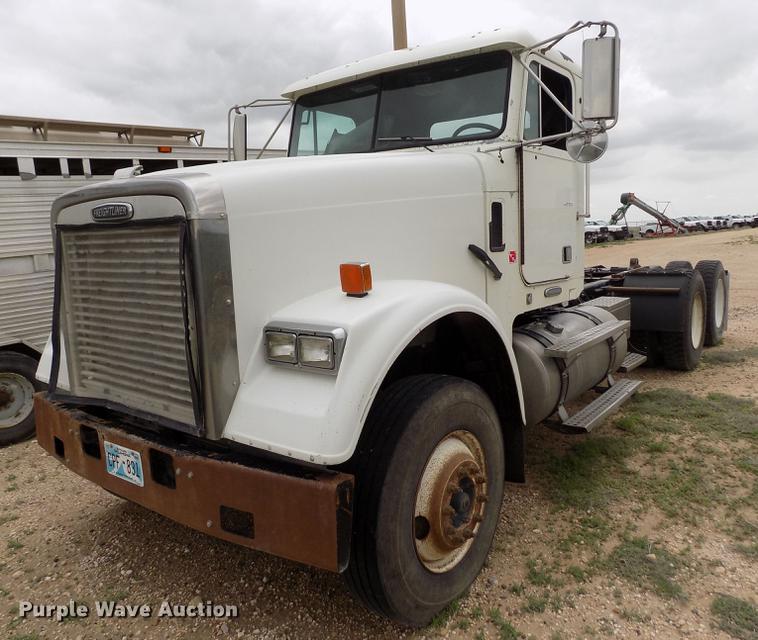 image for item FG9435 2008 Freightliner FLD semi truck