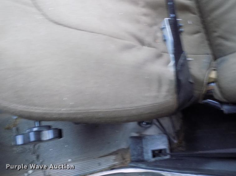 image for item FG9435 2008 Freightliner FLD semi truck