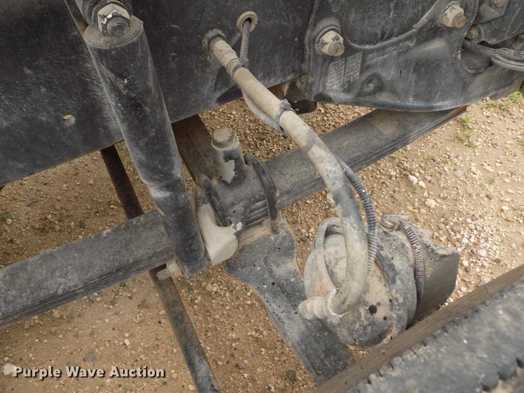 image for item FG9435 2008 Freightliner FLD semi truck