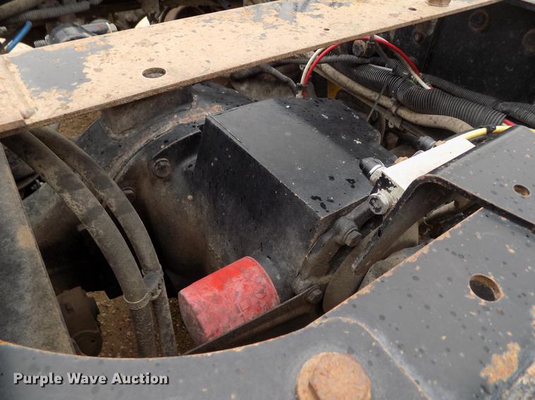 image for item FG9435 2008 Freightliner FLD semi truck