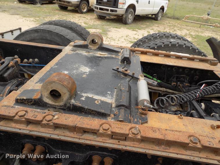 image for item FG9435 2008 Freightliner FLD semi truck