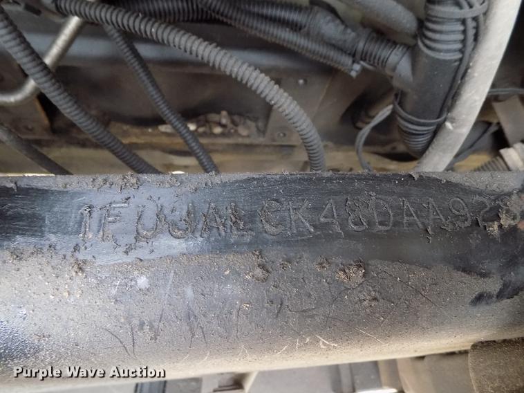 image for item FG9435 2008 Freightliner FLD semi truck