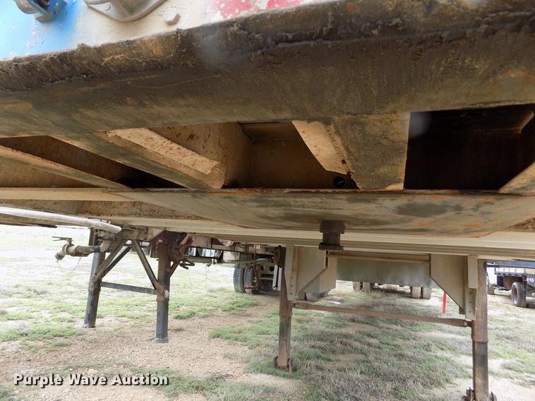 image for item FG9450 1996 Wilson PSAL-303P livestock trailer