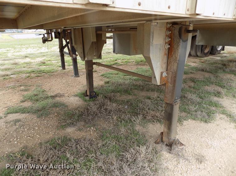 image for item FG9450 1996 Wilson PSAL-303P livestock trailer